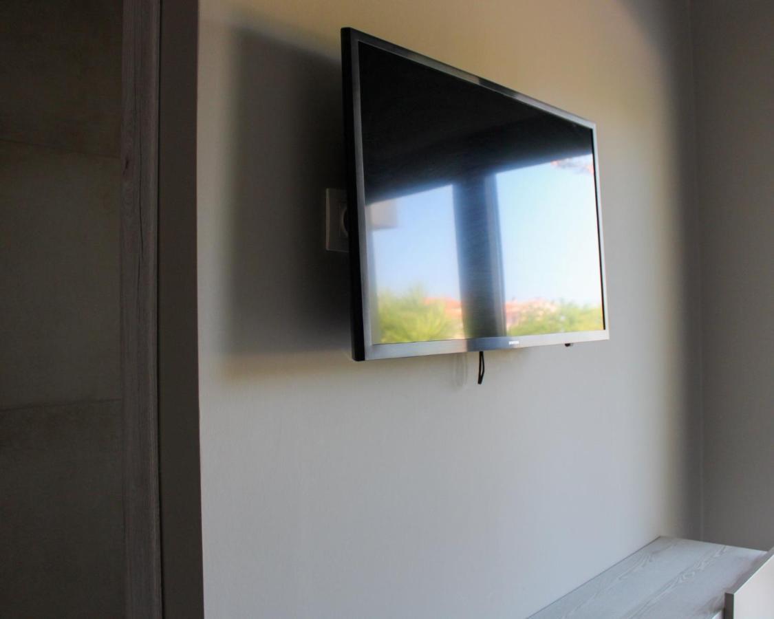 Agali Supreme Hospitality And Comfort Afytos Esterno foto